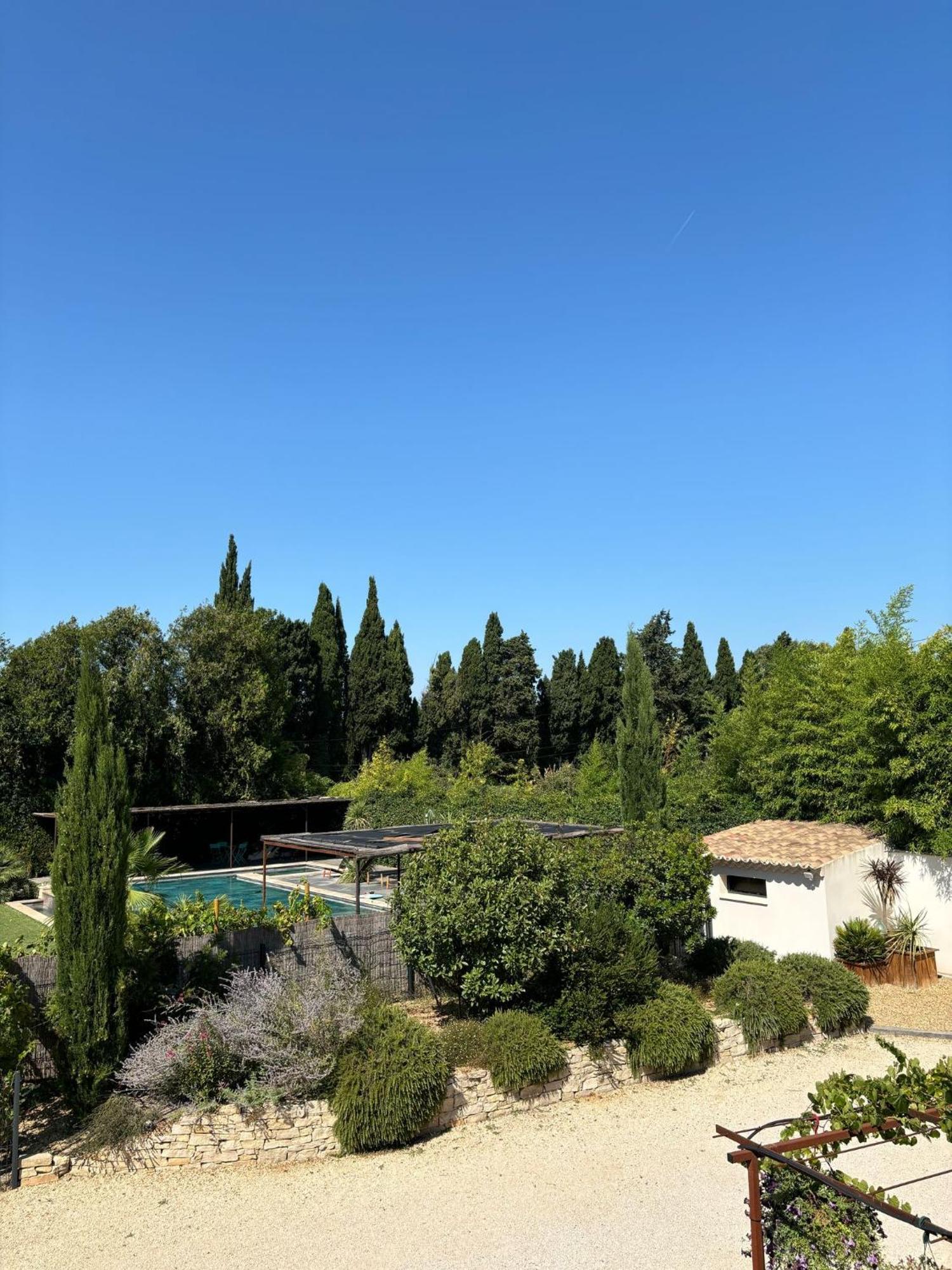 Le Mas Des Mirabelles Cabannes Exterior photo